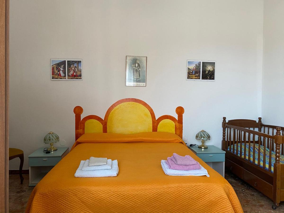Bed And Breakfast Da Antonio - Orgosolo Eksteriør billede